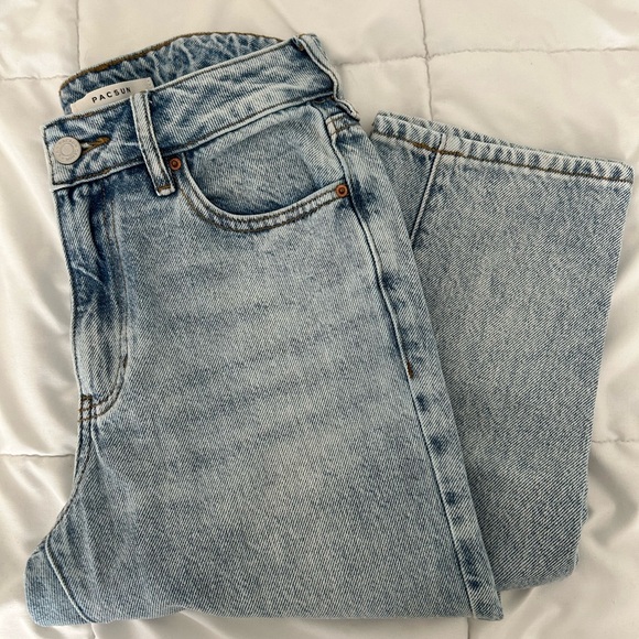 PacSun Women’s Light Wash Mom Jean - Picture 1 of 4